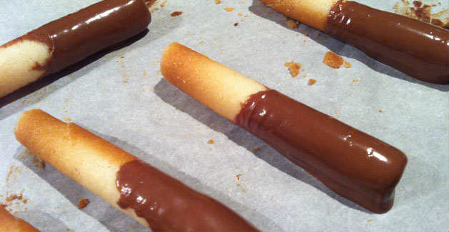 http://www.feuilledechoux.fr/wp-content/uploads/2012/10/Recette-de-cigarette-russe-chocolat-Feuille-de-choux.jpg