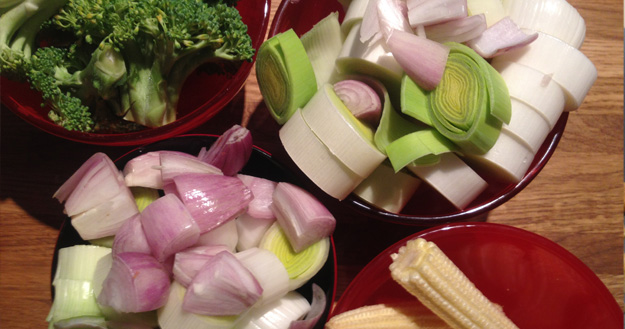 Wok de légumes - Feuille de choux