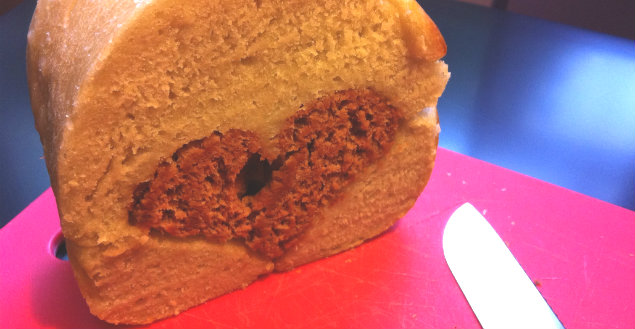 Pain de mie coeur tomate - Feuille de choux Pain de mie coeur tomate - Feuille de choux