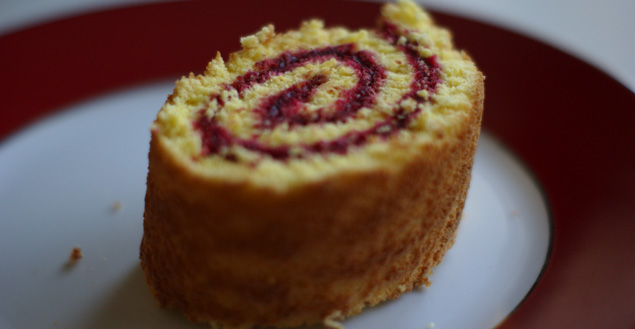 roulé-framboise-feuille-de-choux