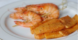 Gambas et frites de patates douces - Feuille de choux