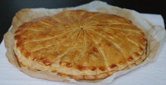 Galette des rois de Sicile, amande et pistache - Feuille de choux