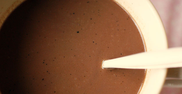 Chocolat chaud maison aux épices - Feuille de choux