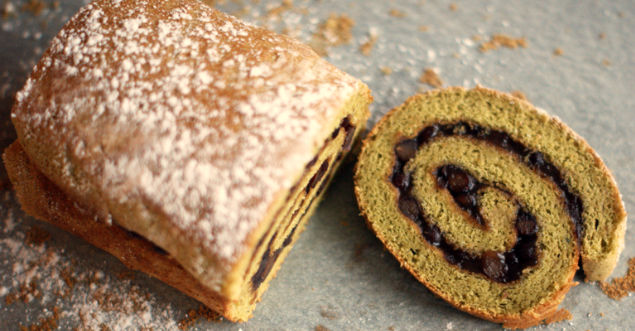 Cake au thé vert matcha et haricot rouge