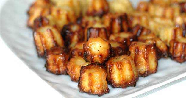 Mini cannelés salés chèvre et miel - Feuille de choux