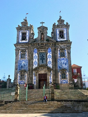 Eglise et azulejos a Porto - Feuille de choux.jpg